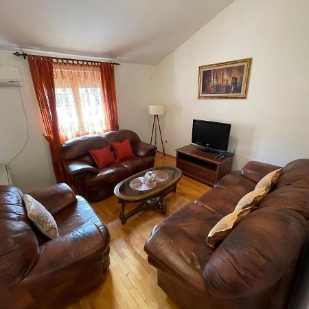 Aquarium Apartment Котор Екстериор снимка