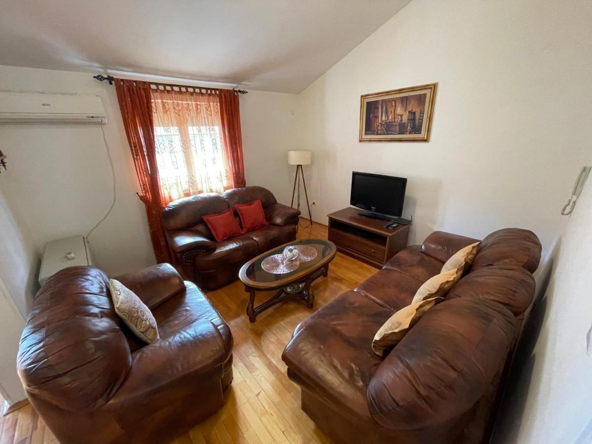 Aquarium Apartment Котор Екстериор снимка