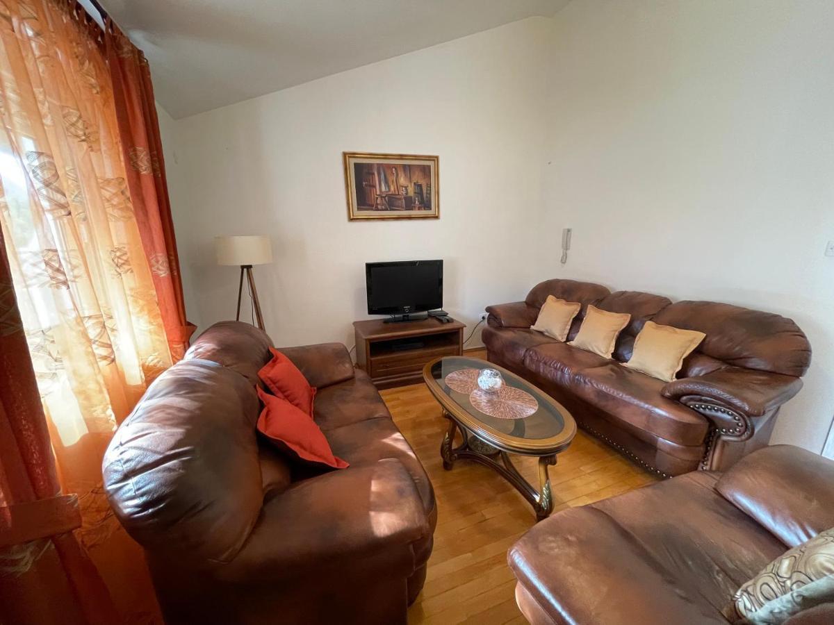 Aquarium Apartment Котор Екстериор снимка