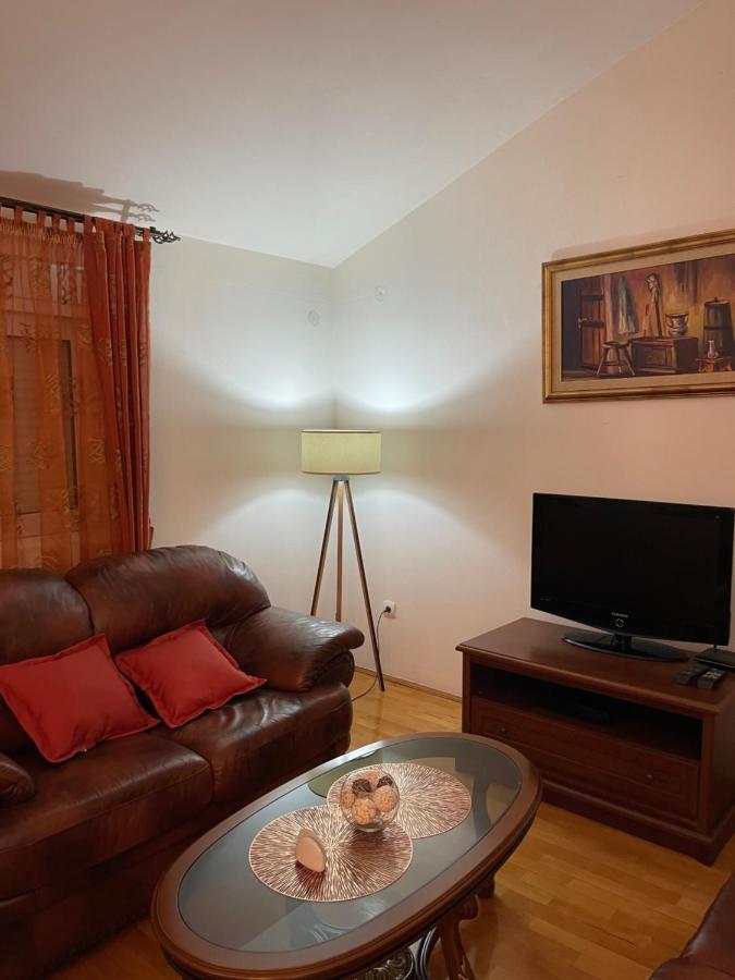 Aquarium Apartment Котор Екстериор снимка
